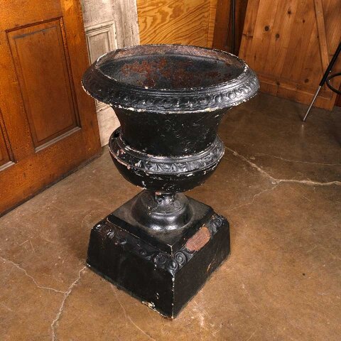 #55827 Kramer Bros. Cast Iron Garden Urn & Pedestal image 5