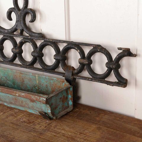 #55865 Repurposed Iron Widow's Walk Wall Planter image 3