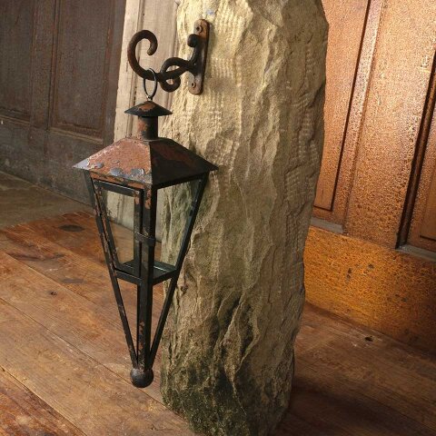 #55870 26" Cut Stone Garden Post w/ Cast Iron Hook image 3