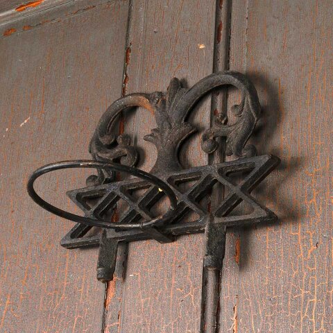 #55896 Repurposed Cast Iron Wall Planter Pot Holder image 6