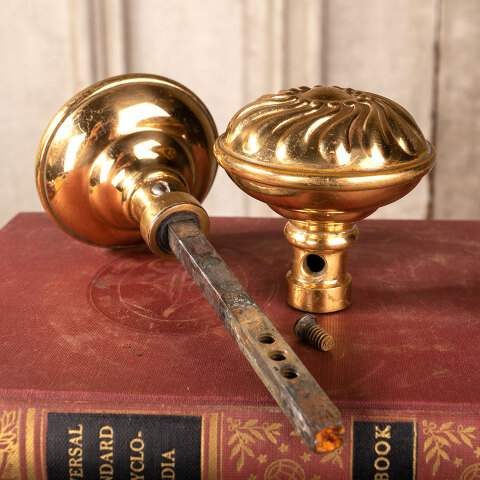 #6882 Antique Brass Corbin Doorknobs image 7